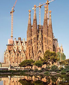 Tour por la Sagrada Familia con subida a la Torre - Barcelona